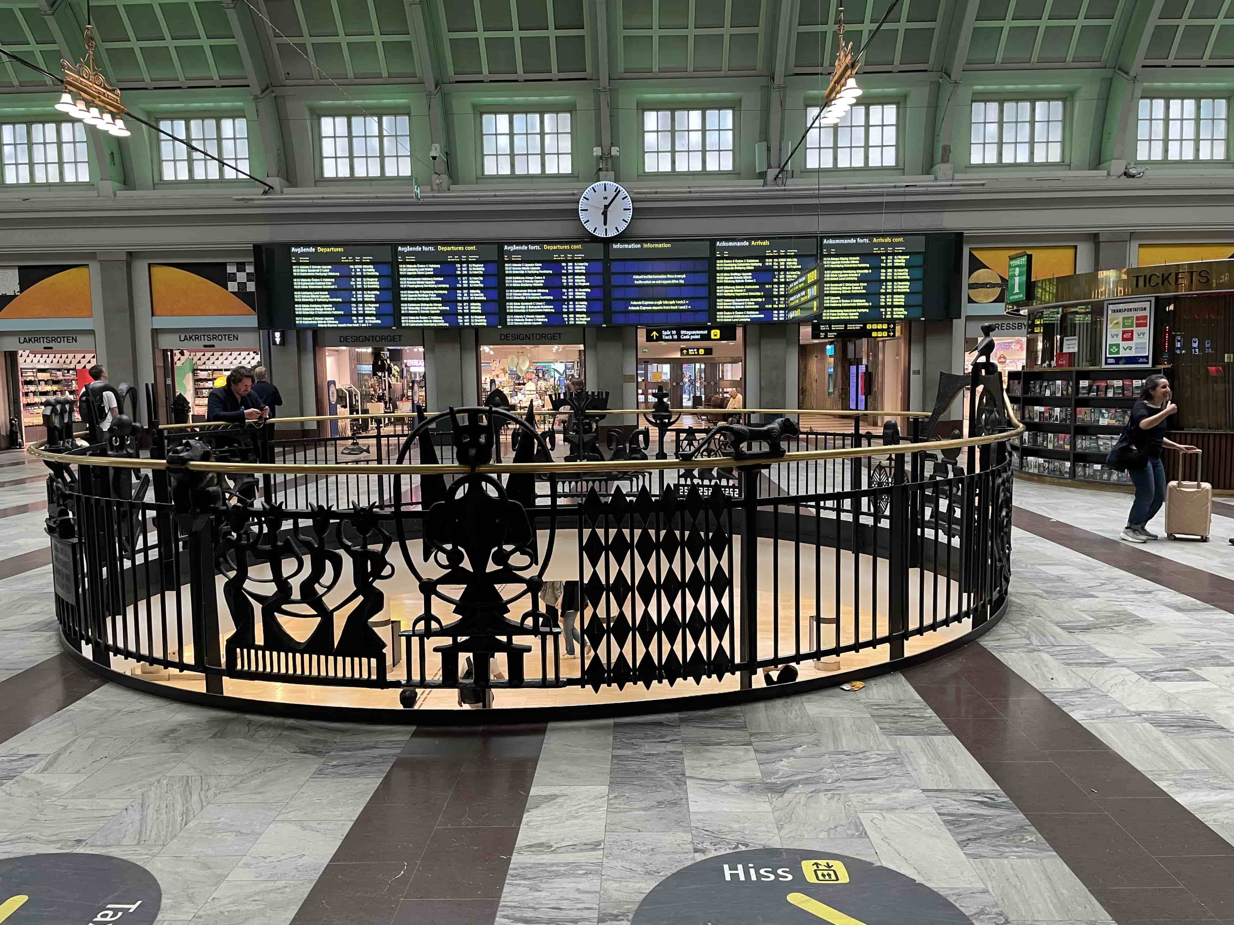 Spottkoppen inne på Stockholm Centralstation